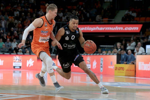 再通过表现 再通过表现