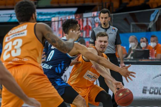 发球员的身 发球员的身